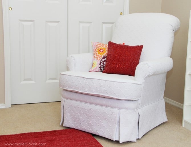 DIY Re-Upholstering – Make Your Armchair Look New Again