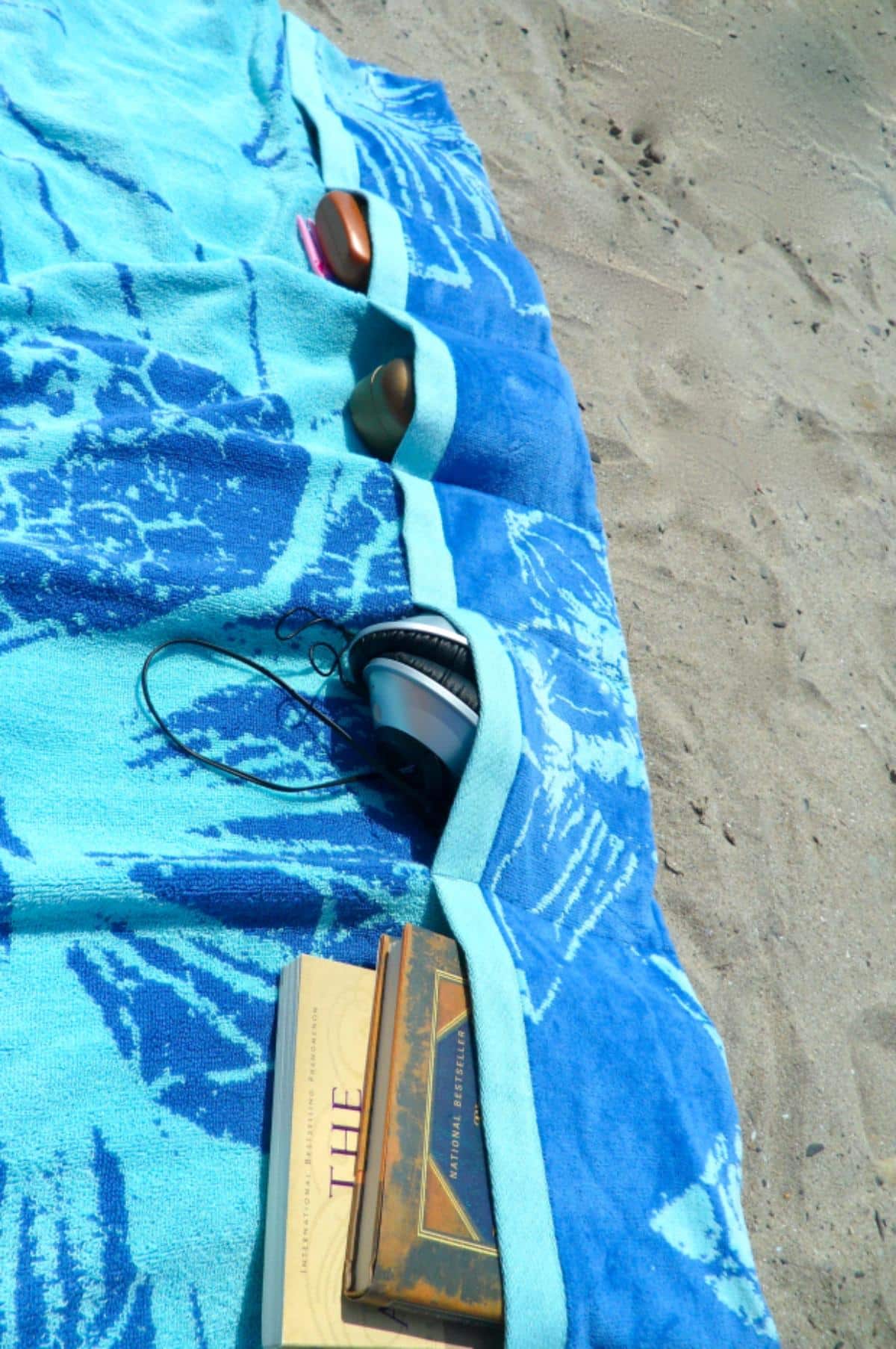 DIY Pocketed Beach Towel.
