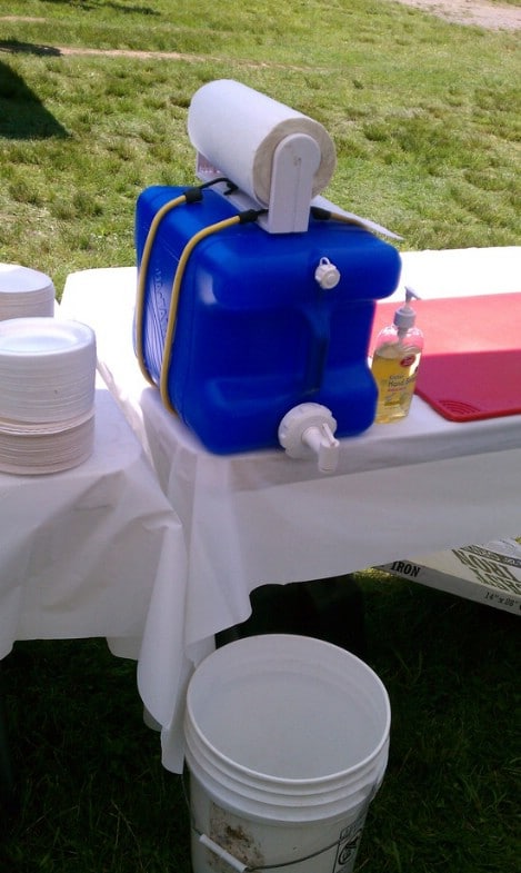  DIY Hand Washing Station - Top 33 Most Creative Camping DIY Projects and Clever Ideas