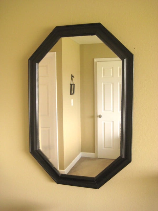 Cute mirror makeover - Top 60 Furniture Makeover DIY Projects and Negotiation Secrets