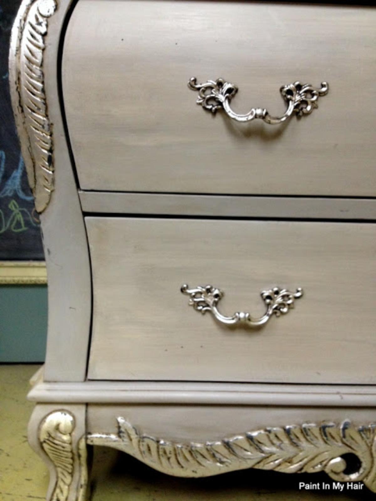 Refinish That Dresser Yourself – Beautiful DIY Idea for Old Furniture