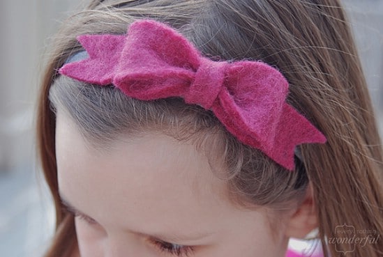 Felt Bow - 30 Fabulous and Easy to Make DIY Hair Bows