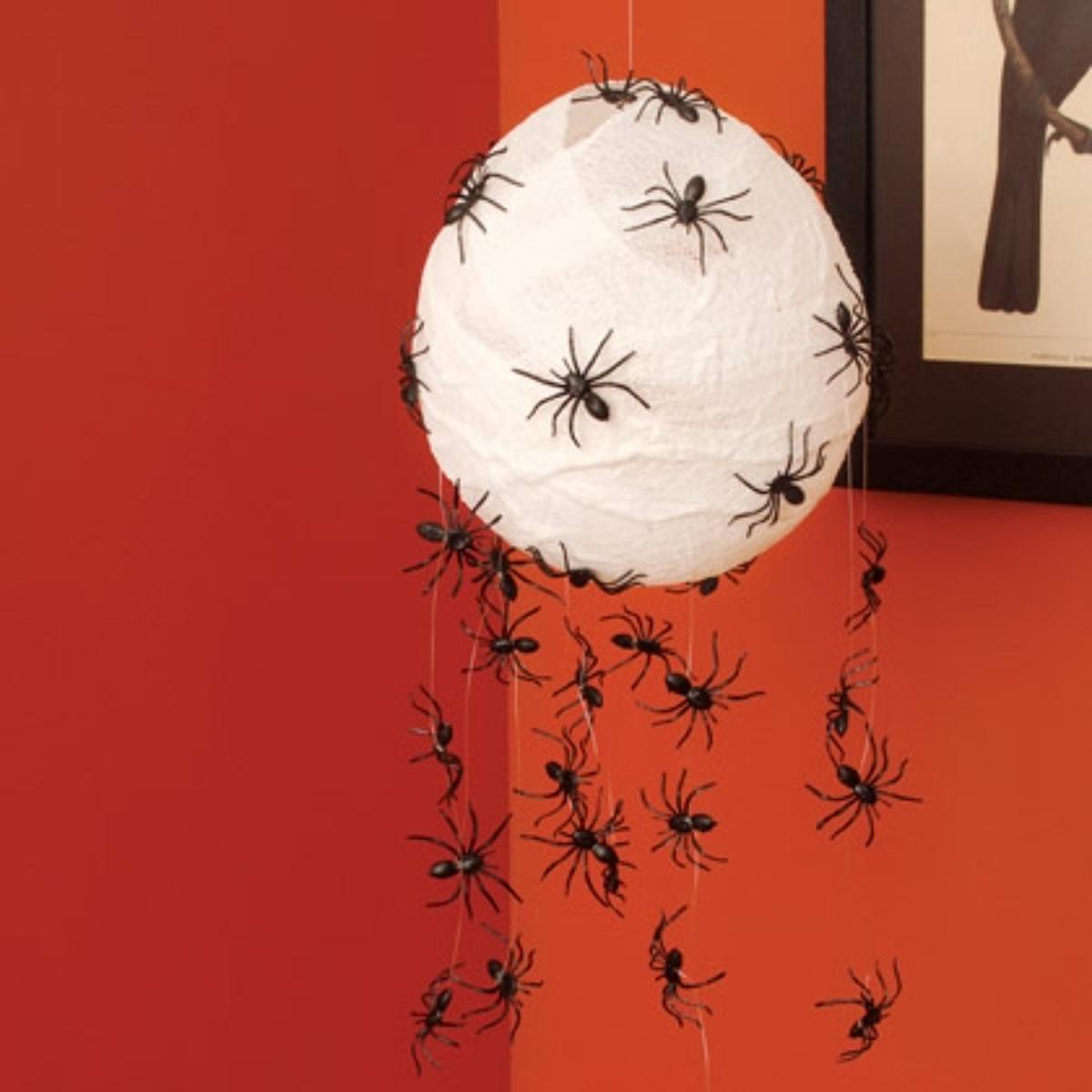DIY Scary Spider Hatchlings halloween decoration.