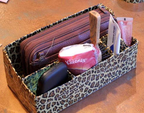 Use a Purse Organizer in the Console - 20 Easy DIY Ideas and Tips for a Perfectly Organized Car