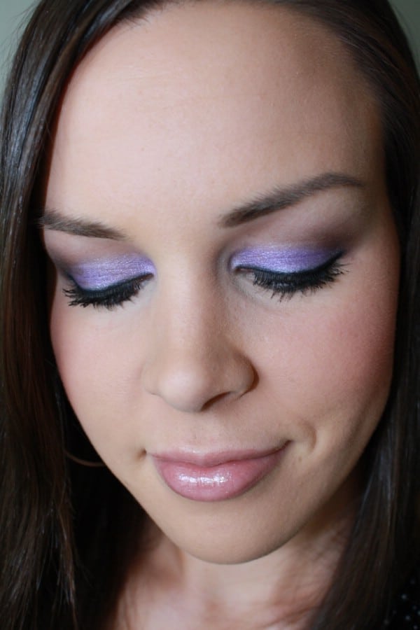 White Eye Shadow Makes Eyes Stand Out - 40 DIY Beauty Hacks That Are Borderline Genius