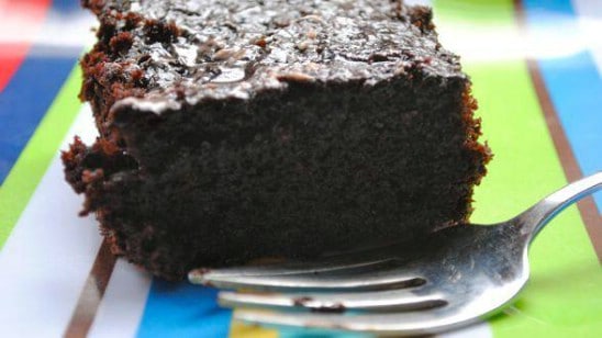 No Bowl Chocolate Cake - 35 Surprisingly Easy One-Bowl Dessert Recipes