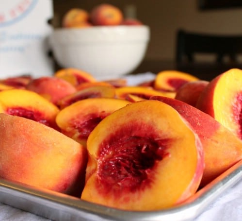Orange Juice Keeps Peaches Fresh - 40 DIY Tricks To Make Your Groceries Last As Long As Possible