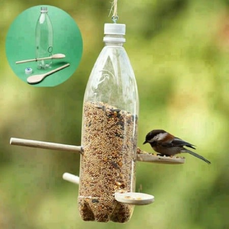 Wooden Spoon Feeder - 23 DIY Birdfeeders That Will Fill Your Garden With Birds