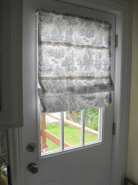 DIY Roman Shades - 30 Extremely Creative No-Sew DIY Projects