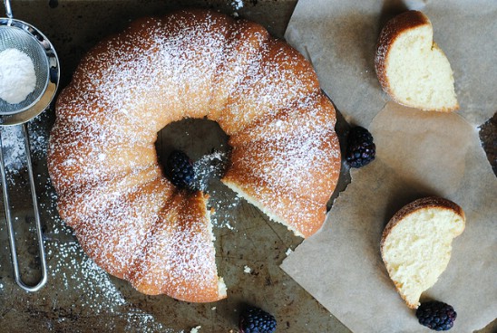 Vanilla Bean Bundt Cake - 35 Surprisingly Easy One-Bowl Dessert Recipes