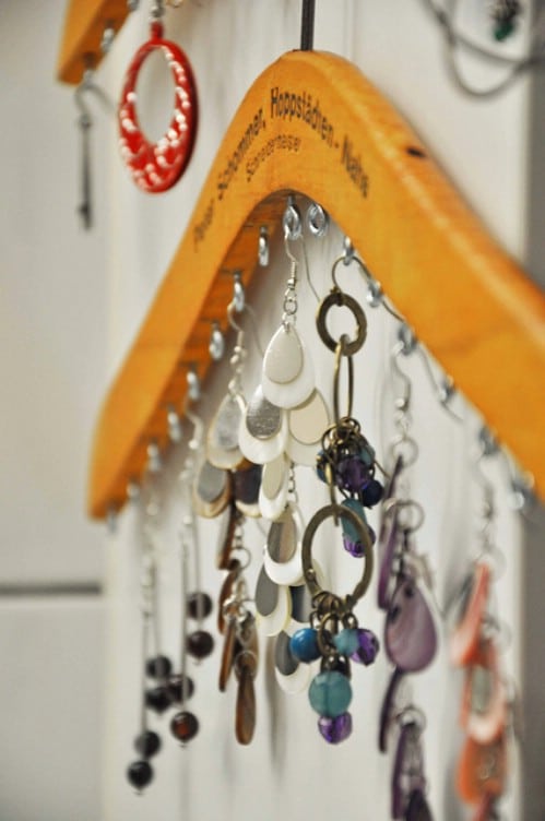 Jewelry Organizer - 20 Creative Ways to Organize and Decorate with Hangers