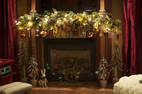 Use Lots of Lights - 30 Stunning Ways to Decorate Your Living Room This Christmas