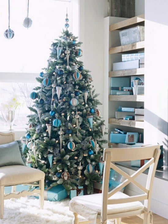 Think Blue - 30 Stunning Ways to Decorate Your Living Room This Christmas