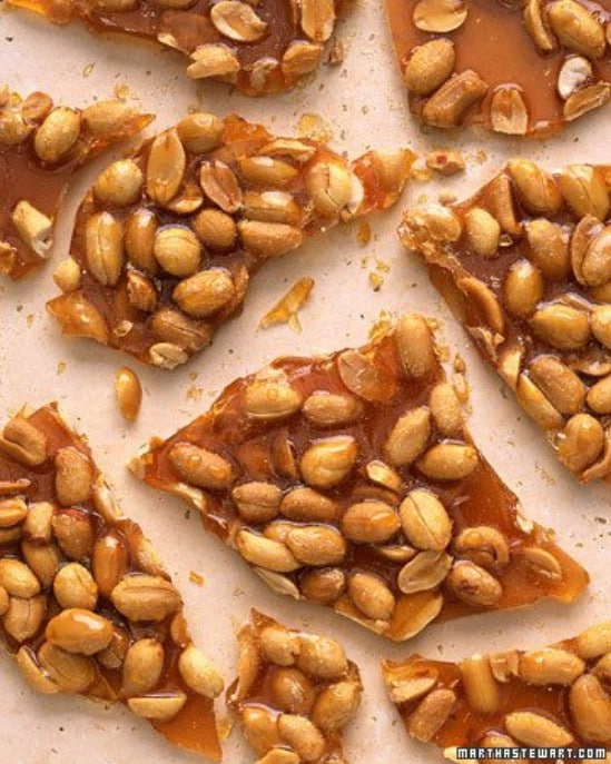 Peanut Brittle - 25 Yummy Homemade Christmas Candy Recipes