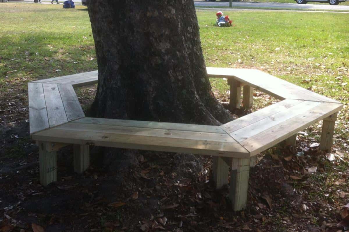 DIY Wrap Around Tree Bench