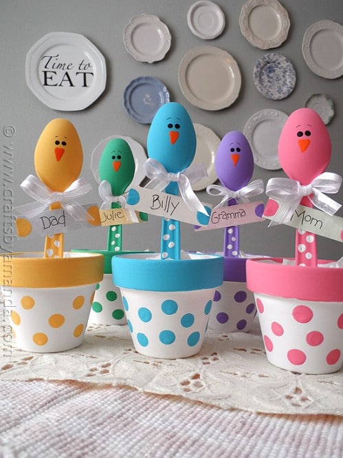 Colorful Chick Placeholders - 80 Fabulous Easter Decorations You Can Make Yourself