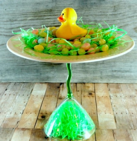 Rubber Ducky Centerpiece - 40 Beautiful DIY Easter Centerpieces to Dress Up Your Dinner Table