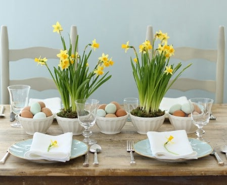 Daffodil Centerpiece - 40 Beautiful DIY Easter Centerpieces to Dress Up Your Dinner Table