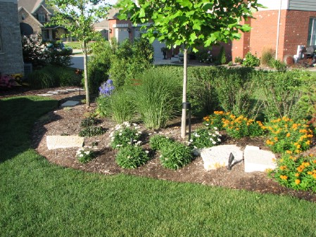 Build A Berm - 150 Remarkable Projects and Ideas to Improve Your Home's Curb Appeal