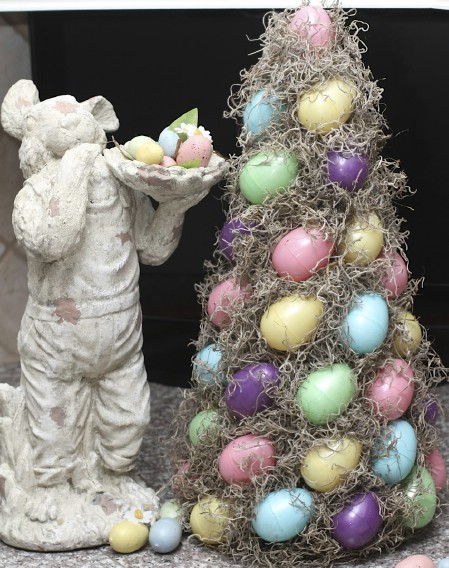 Easter Egg Topiary - 40 Beautiful DIY Easter Centerpieces to Dress Up Your Dinner Table