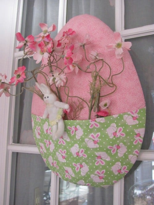Easter Egg Door Décor - 80 Fabulous Easter Decorations You Can Make Yourself