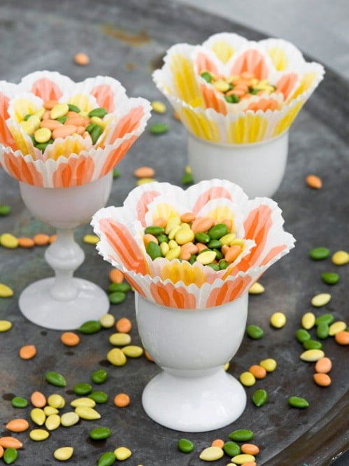 Flower Easter Cups - 80 Fabulous Easter Decorations You Can Make Yourself