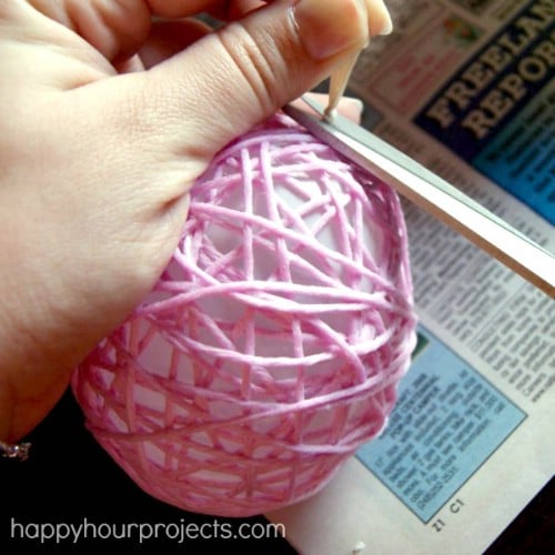 Yarn Eggs - 80 Fabulous Easter Decorations You Can Make Yourself