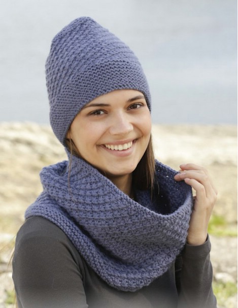 Loose and comfortable hat and scarf set