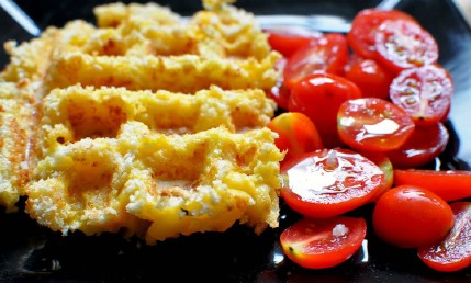 Macaroni and cheese - 35 Delicious Foods You Didn't Know You Could Cook in Your Waffle Iron