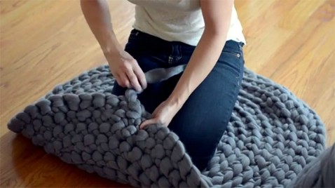 Finger Crochet Fun - 30 Magnificent DIY Rugs to Brighten up Your Home