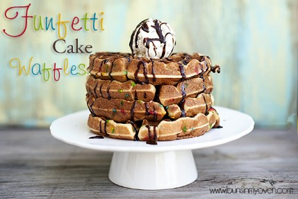Cake waffles - 35 Delicious Foods You Didn't Know You Could Cook in Your Waffle Iron
