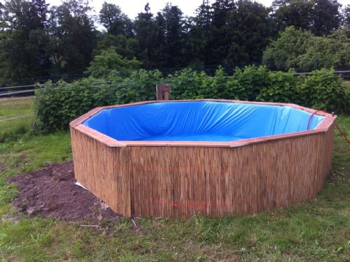 How Make Your Own Pallet Pool – Beat the Heat and Splash Around in Style! - Step 5