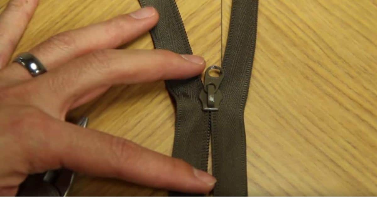 Here’s How to Fix a Broken Zipper in Mere Seconds! - DIY & Crafts
