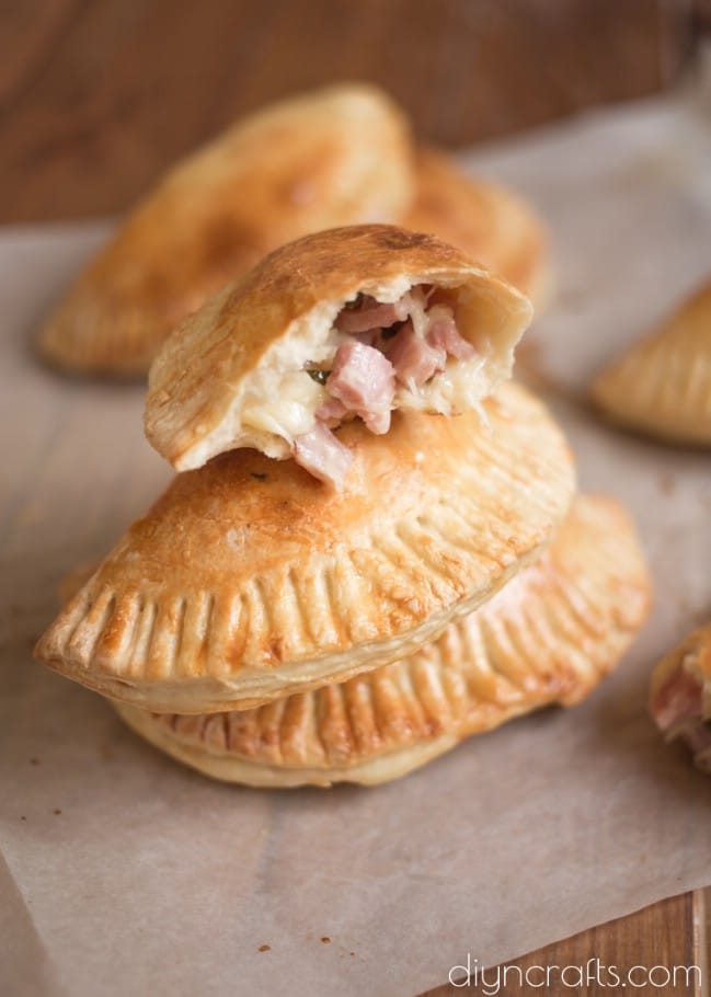 Finished ham and cheese pockets.