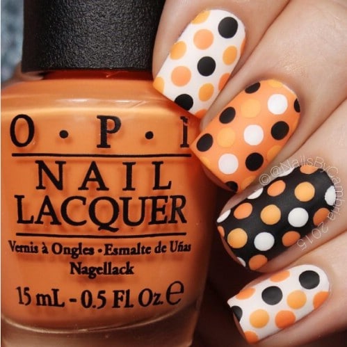 Cute DIY Dotted Halloween Nails