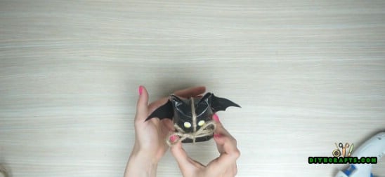 Candy Bat - How to Make 5 Spooky Halloween Decorations Out of Simple, Cheap Supplies
