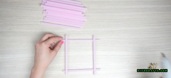 Candle Holder - 5 Amazing Straw Projects In Just 4 Minutes