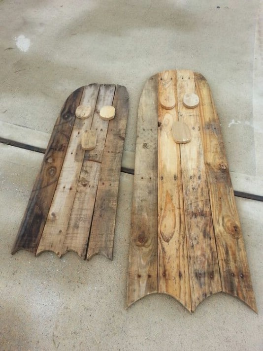 Upcycled Pallet Ghosts - 25 Fantastic Reclaimed Wood Halloween Decorations For Your Home And Garden