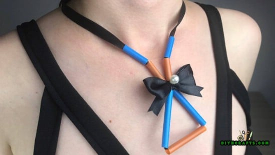 Necklace - 5 Amazing Straw Projects In Just 4 Minutes