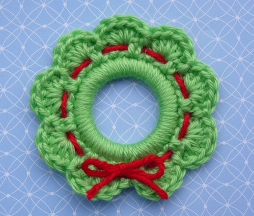 Tiny Crochet Christmas Wreath