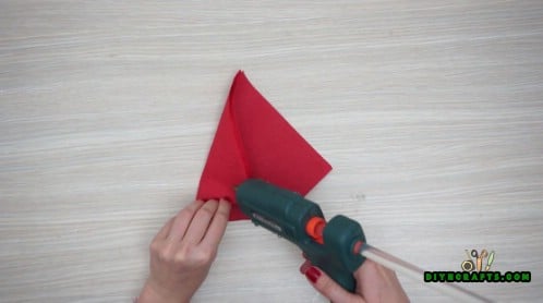 Christmas Hat Napkin - 5 Festive DIY Christmas Napkin Designs With Simple Video Instructions