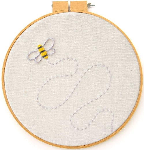 Easy Beginner’s Bee Embroidery Pattern