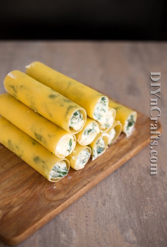 Stuff each cannelloni with spinach and cheese mixture
