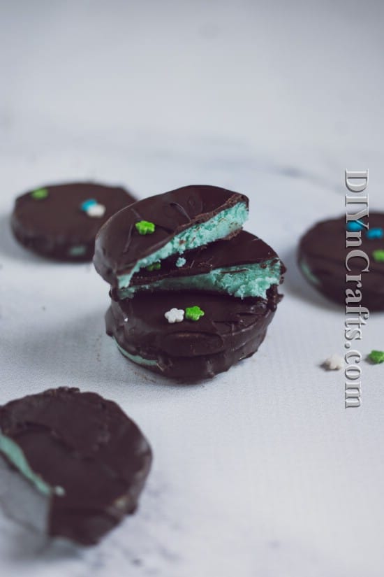 Add These Homemade Peppermint Patties To Your Christmas Candy List