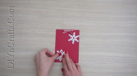 Snowflake Card - Send Your Season’s Greetings In Style With These 5 DIY Christmas Cards