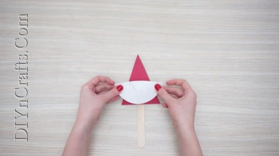 Santa Craft Stick - 5 Brilliantly Creative DIY Christmas Crafts Anyone Can Make
