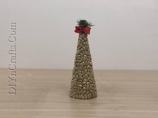 Bean Christmas Tree - 5 Easy Ways to Make Cute Miniature DIY Christmas Trees