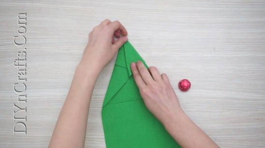 Christmas Tree - How to Fold These 5 Easy and Decorative Christmas Napkins