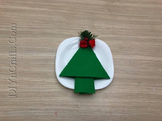 Christmas Tree - How to Fold These 5 Easy and Decorative Christmas Napkins
