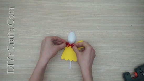 Chick Spoon 1 - 5 Fun Easter Crafts for Kids Using … Plastic Spoons!